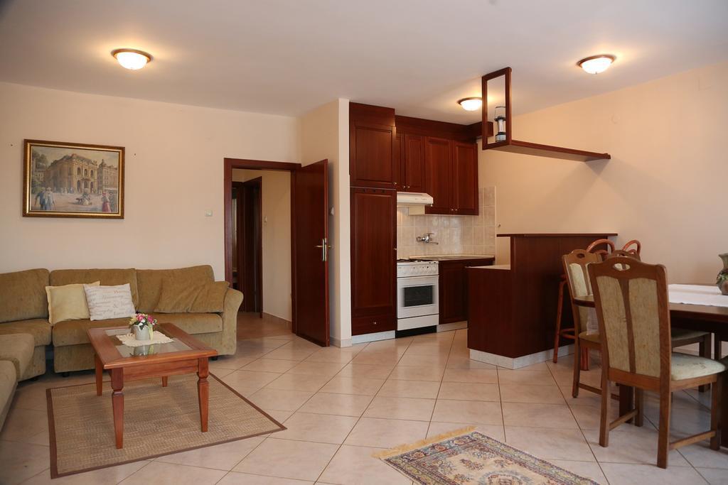 Apartments Max Orsera Esterno foto